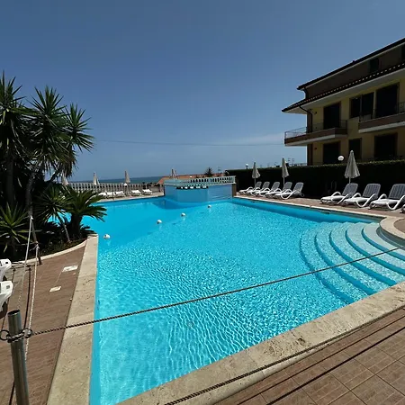 La Piazzetta * 托尔托雷托